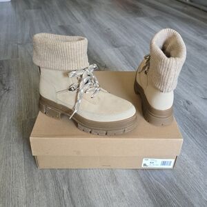 UGG Ashton Hiker Boot
